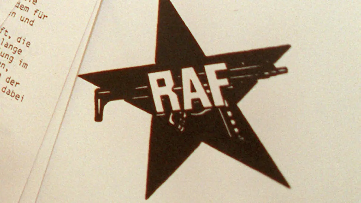 RAF: ARCHIV - 13.04.1992, Nordrhein-Westfalen, Bonn: Ein Symbol der RAF auf einem Schreiben der Rote Armee Fraktion (RAF). (zu dpa: «Fahndung nach Staub und Garweg - gut 80 neue Hinweise») Foto: Tim Brakemeier/dpa +++ dpa-Bildfunk +++