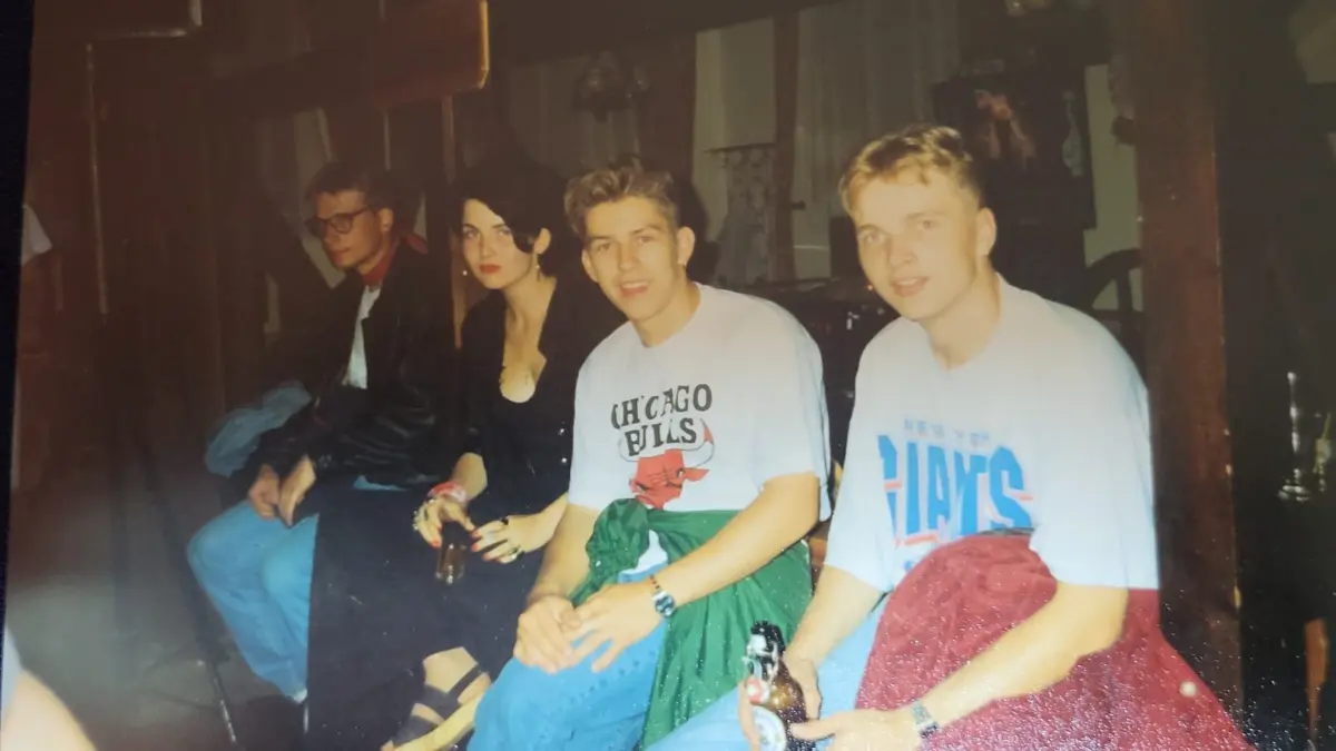 Damalige Jugendliche Susi, Delf und Marco im Jahr 1994 auf Disco