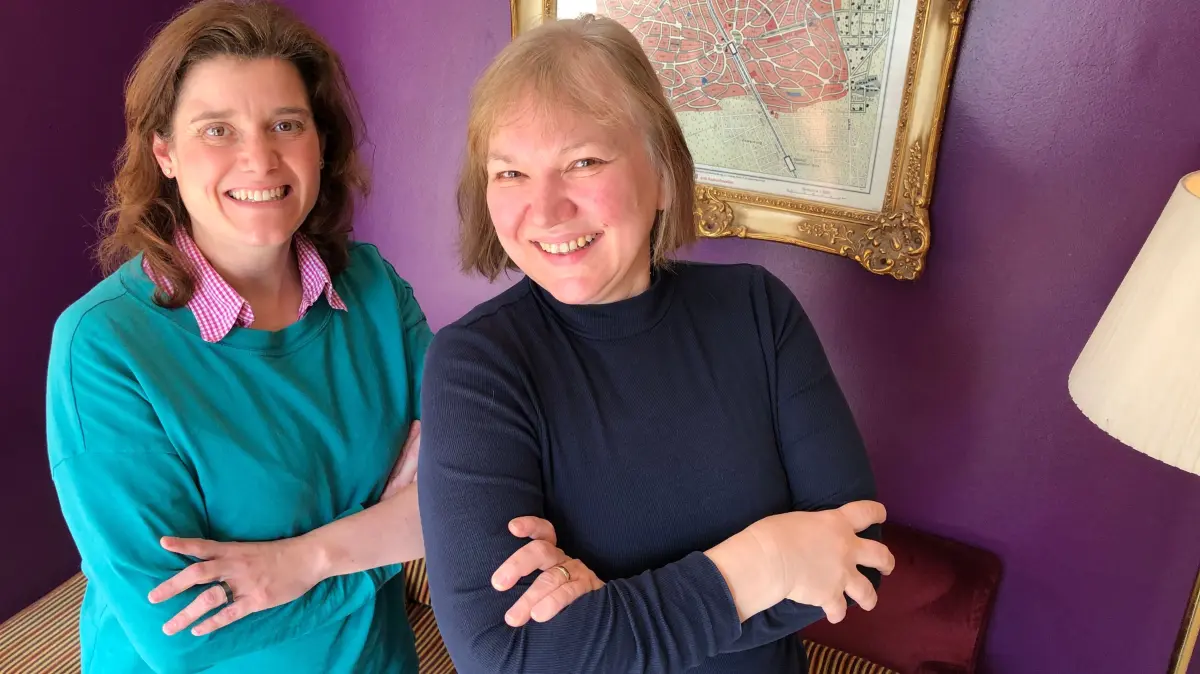 Sandra Ketterer von der Lausitzer Rundschau und Elisabeth Voigt von der Märkischen Oderzeitung sind die beiden Foodie-Reporterinnen, die sich alle zwei Wochen über Essen in Brandenburg unterhalten.