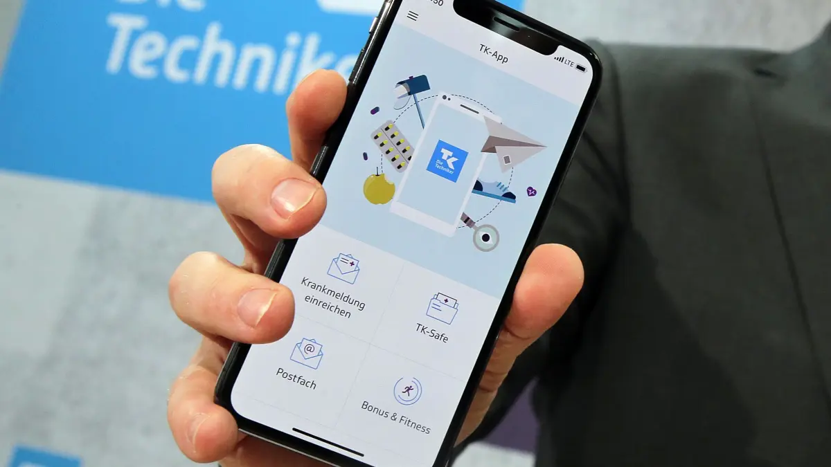 App einer Krankenkasse für die elektronische Patientenakte: ARCHIV - 24.04.2018, Berlin: Wie genau die ePA-App aussieht? Das hängt von der jeweiligen Krankenkasse ab. (zu dpa: «Start der elektronischen Patientenakte «niederschmetternd»») Foto: Wolfgang Kumm/dpa/dpa-tmn +++ dpa-Bildfunk +++