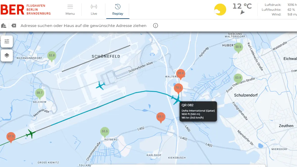 Ein Screenshot von der Fluglärm-Seite des BER zeigt die Messpunkte rund um den Flughafen. Der mittlere Wert zeigt die mobile Messtation in Waltersdorf: 78,1 Dezibel.