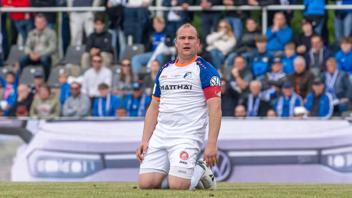 Finale Landespokal Krieschow - RSV Eintracht 2024/25: Fussball, Herren, Saison 2024/2025, Landespokal Brandenburg (Finale), VfB Krieschow - RSV Eintracht, Andy Hebler (Krieschow), 24.05. 2025, Foto: Sebastian Räppold / Matthias Koch