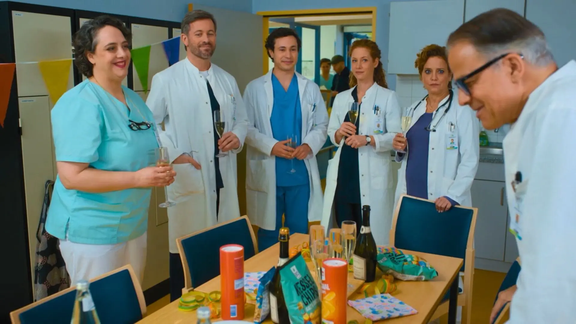 Spreewaldklinik auf Sat.1: Mona schmiedet Pläne – das passiert in Folge zwei | Lausitzer Rundschau