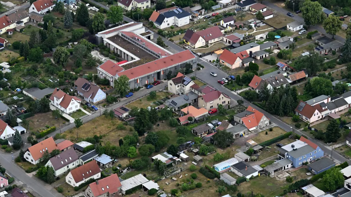 Luft Lohsa Dreiweiberner See: Luftaufnahme vom 29. Juni 2025
Lohsa, Dreiweibener See