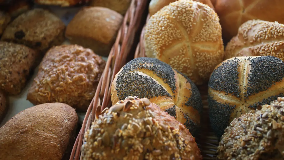 Neuer Bäcker in Gosen: Vor über anderthalb Jahren machte Bäcker Hennig seine Filiale im Müggelpark dicht. Ab wann soll es im Center wieder frisches Brot und Brötchen geben?