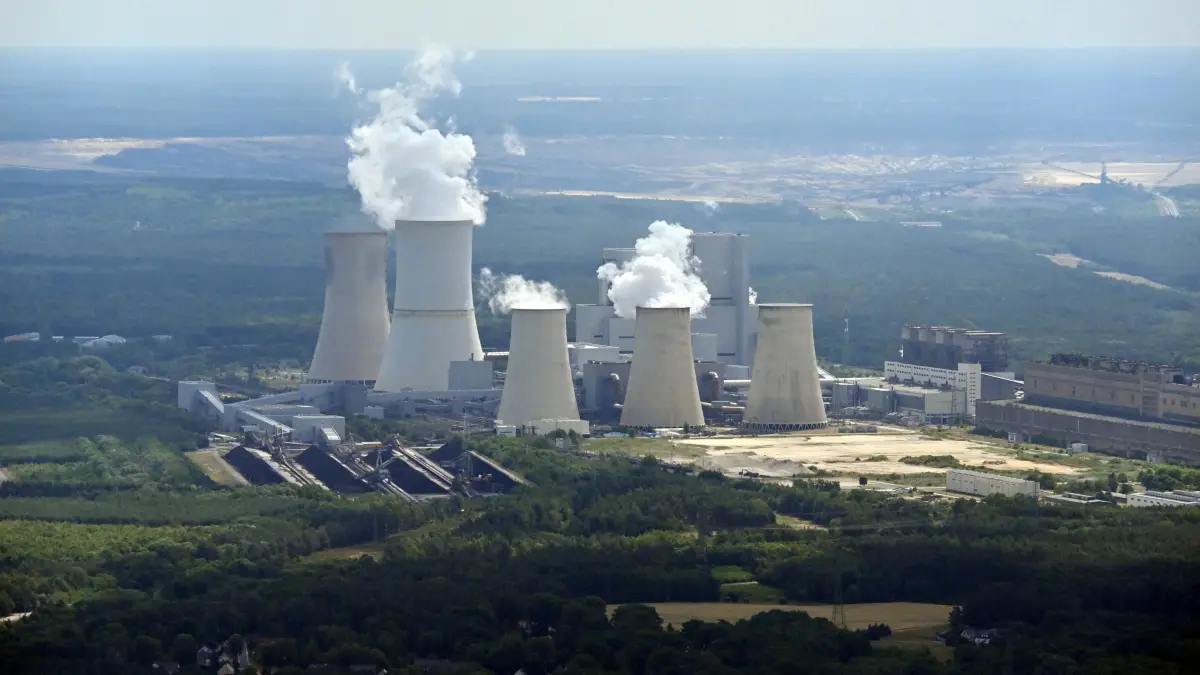 Luft Seenland Kraftwerk Boxberg: Luftaufnahme vom 29. Juni 2025
Lausitzer Seenland
Kraftwerk Boxberg