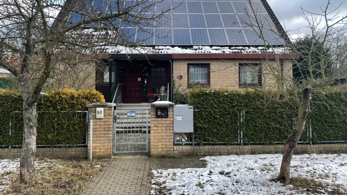 Die Erasmus-Stiftung-Brandenburg liegt unscheinbar in einer Wohnstraße in Falkensee. Dorthin fließen jedes Jahr mehrere Tausend Euro aus dem Innenministerium.