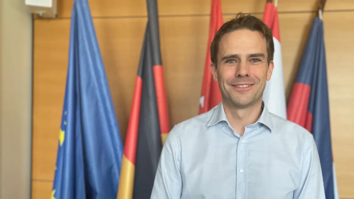 Dr. Markus Niggemann, Kämmerer der Stadt Cottbus, befürwortet den erneuten Versuch, genügend Interessenten für den privatwirtschaftlichen Ausbau des Glasfasernetzes zusammenzubekommen.