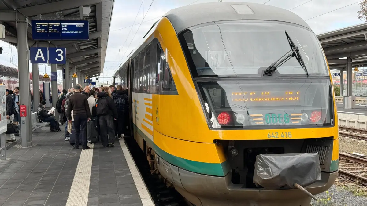 Symbolfoto Bahnhof Cot Okt 2025: Symbolfoto Hauptbahnhof Cottbus
RB65 Cottbus Hauptbahnhof nach Zittau