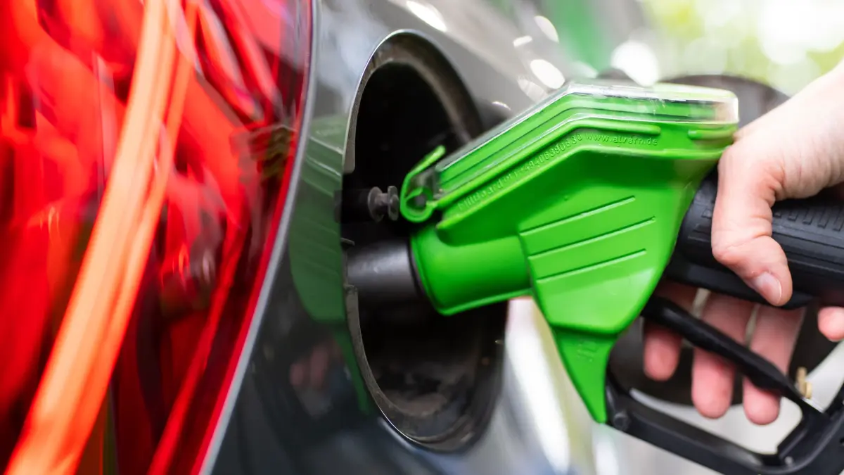 Was kostet Tanken jetzt in Cottbus? Die heutigen Spritpreise für Diesel, E5 und E10 in der Übersicht.