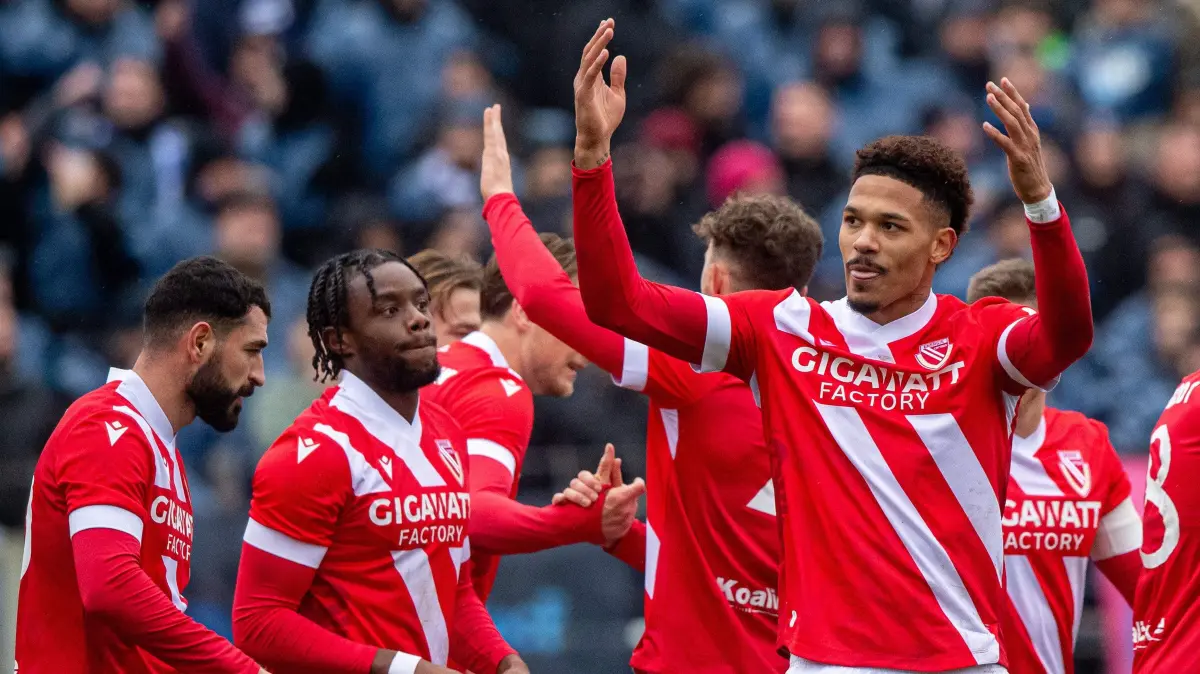 VF Landespokal Babelsberg 03 - Energie Cottbus 2025/26: Fussball, Herren, Saison 2025/2026, Landespokal Brandenburg (Viertelfinale), SV Babelsberg 03 - FC Energie Cottbus, Justin Butler (Energie Cottbus), Jubel nach Tor zum 2:4, 15.11. 2025, Foto: Sebastian Räppold / Matthias Koch