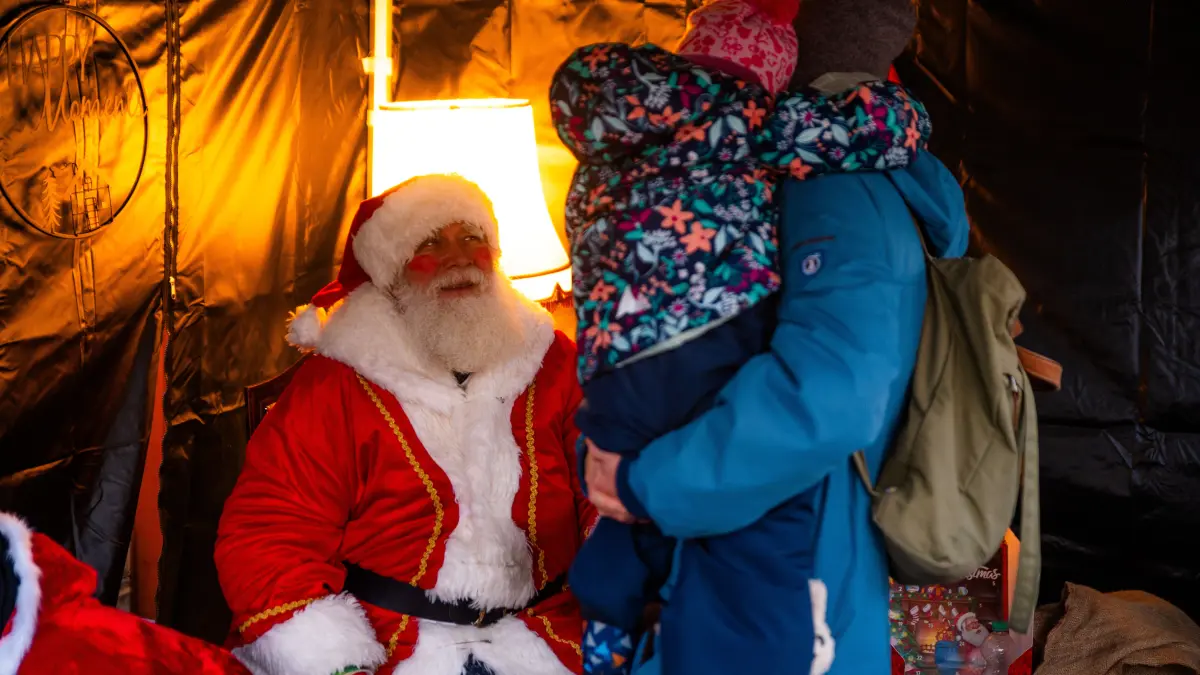 Weihnachtsmann auf dem Adventsmarkt in Lübben