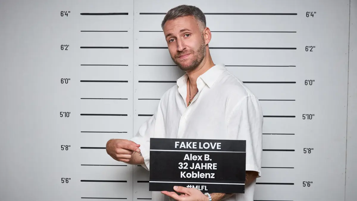 Alex B. (32)