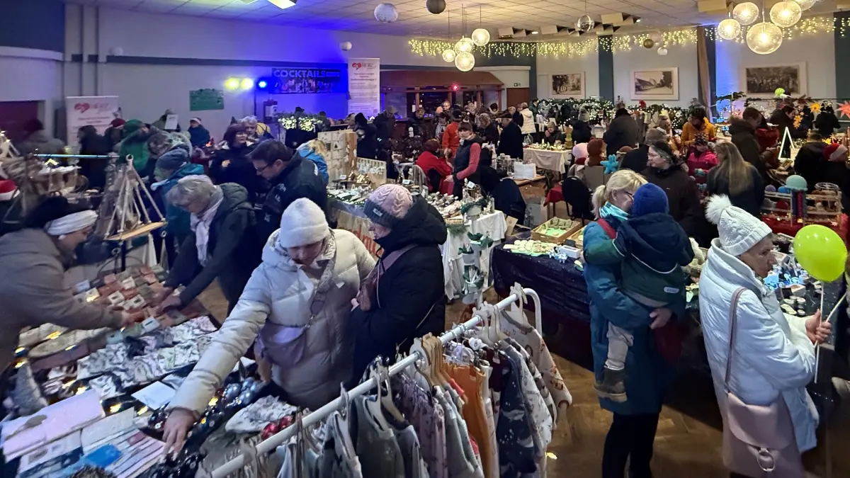 So sah das Markttreiben im vorigen Jahr in der Erholung aus. Termin für den diesjährigen Weihnachtsmarkt ist der 7. Dezember.