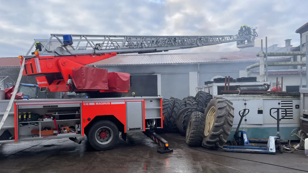 Auf dem Gelände von Spreewaldbauer Ricken in Vetschau ist ein Feuer ausgebrochen.
