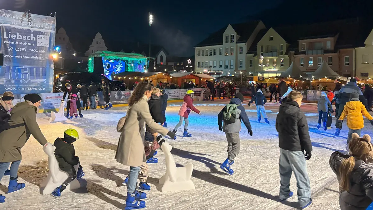 Eislaufbahn in Lübben auf dem Markt