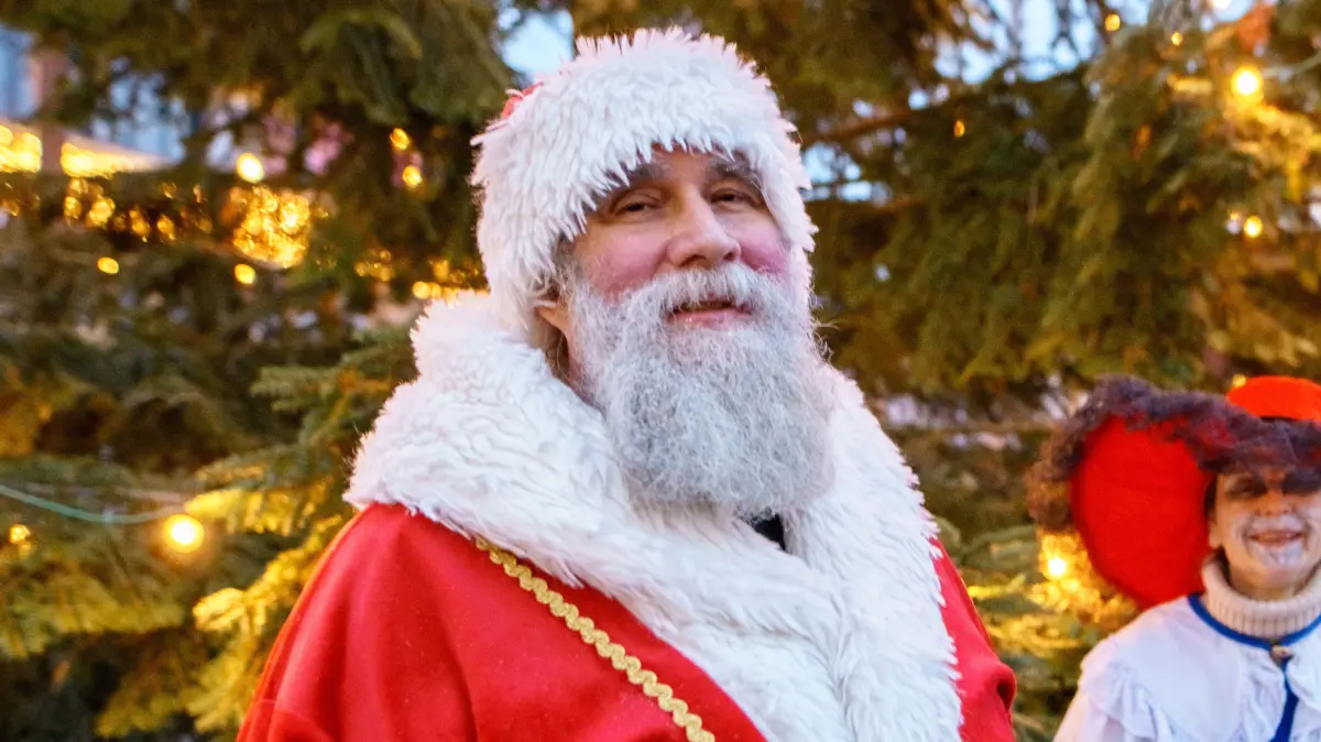 Adventsmarkt mit Weihnachtsmann in Lübben