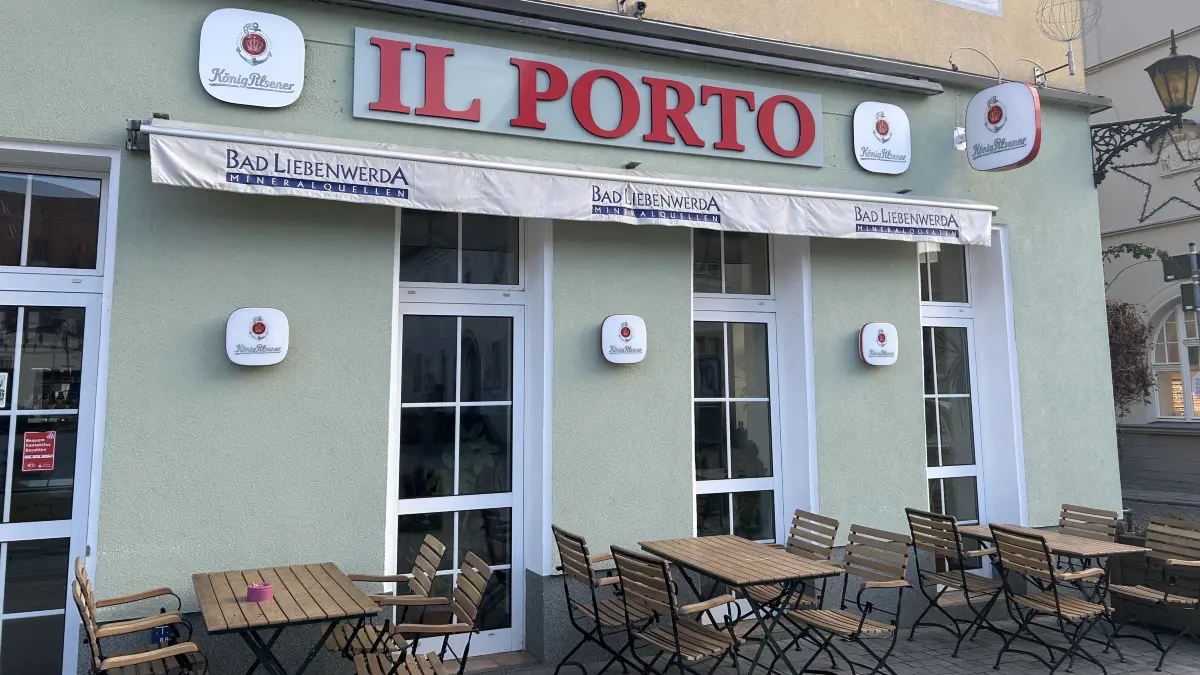 Nicht nur der Name ändert sich. Der neue Inhaber dürfte für Stammgäste des italienischen Restaurants "Piazza Dei Miracoli" kein Unbekannter sein. Das IL Porto am Markt Finsterwalde will dennoch das ein oder andere ändern.