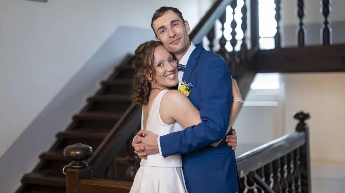 Zwischen Apotheker Martin (36) aus Lübben und Sarah (40) aus Nordrhein-Westfalen hat es in "Hochzeit auf den ersten Blick" (Sat.1 und Joyn) gefunkt.