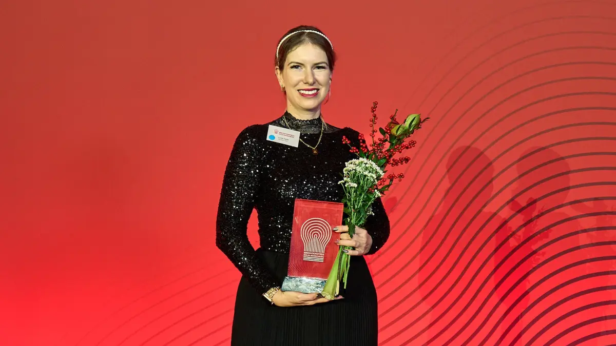pyropower GmbH gewinnt den Innovationspreis Berlin-Brandenburg 2025 / Geschäftsführerin Lucie Töpfer mit dem Award