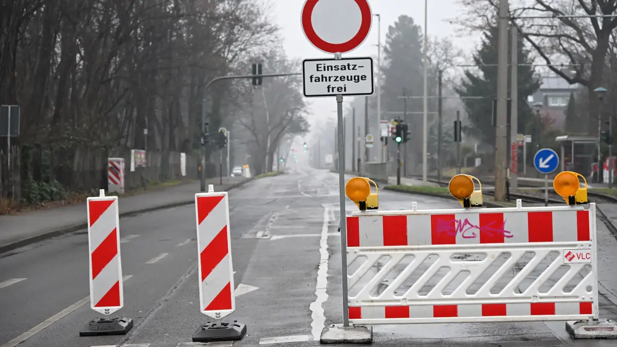 Baustelle Dresdner Madlower: Baustelle Dresdner Strasse/Madlower Hauptstrasse