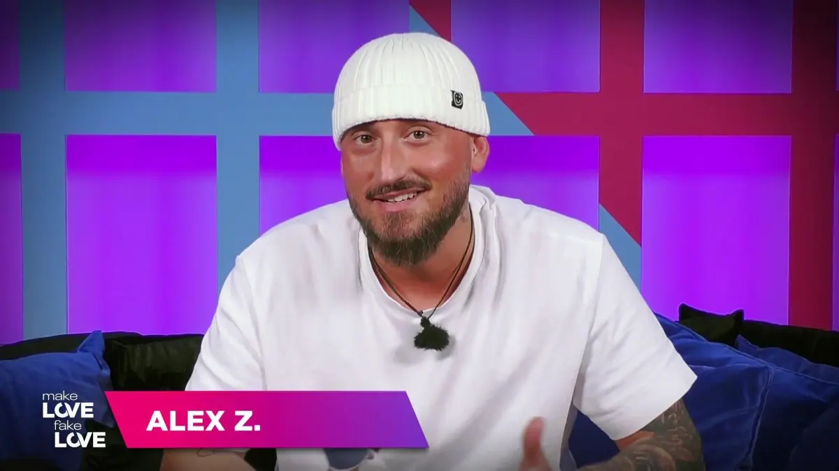 Alex Z. weiß, dass er Elenas Ex sehr ähnlich sieht.