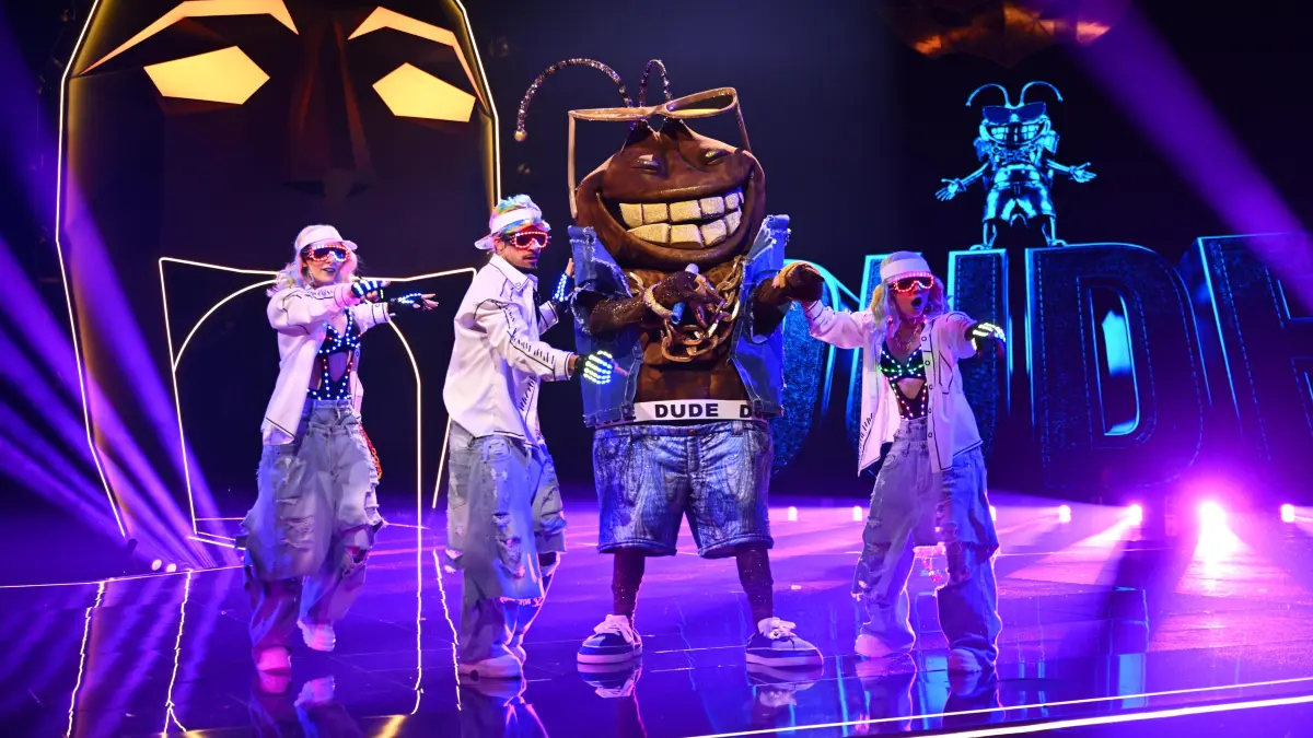 In der vierten Folge von „The Masked Singer“ musste der Dude seine Maske abnehmen.