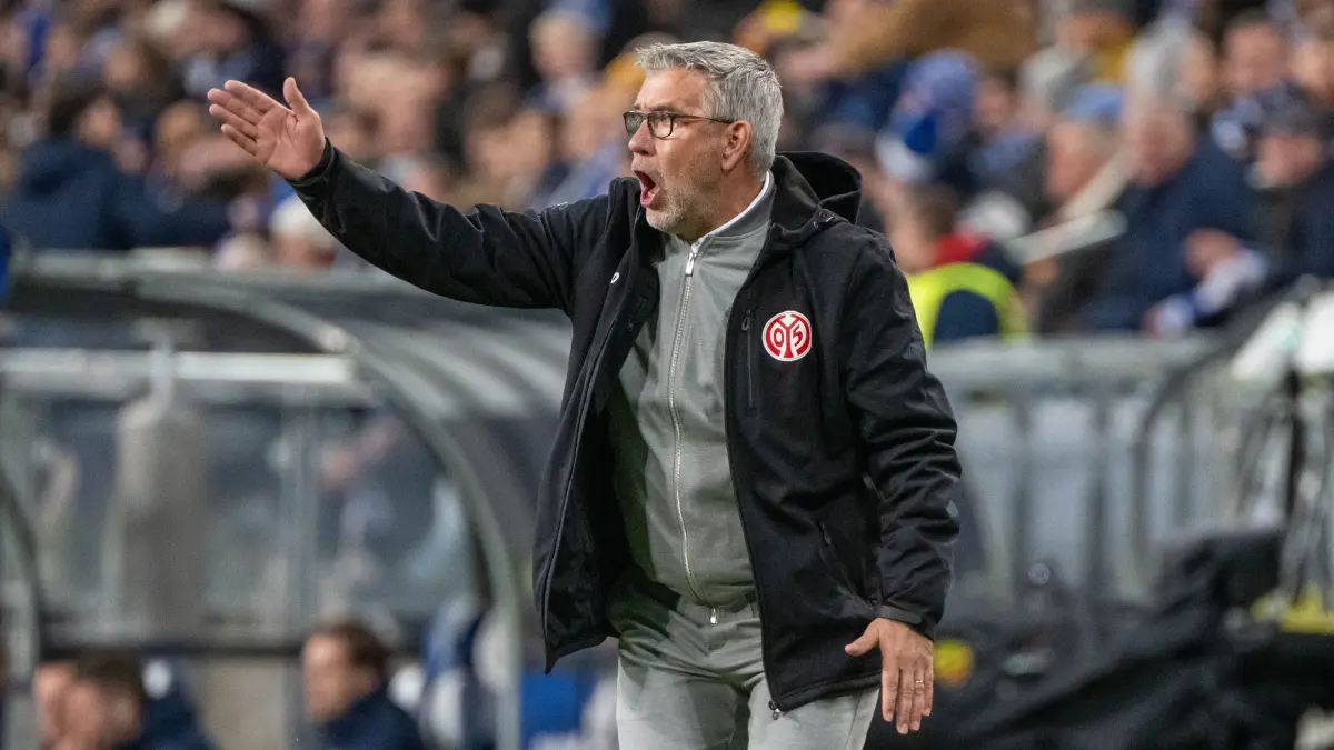 ECL Lech Posen - 1. FSV Mainz 05 2025/26: Fußball, Herren, Saison 2025/2026, UEFA Europa Conference League (5. Spieltag), Lech Posen - 1. FSV Mainz 05, Trainer Urs Fischer (Mainz), 11.12. 2025, Foto: Matthias Koch
