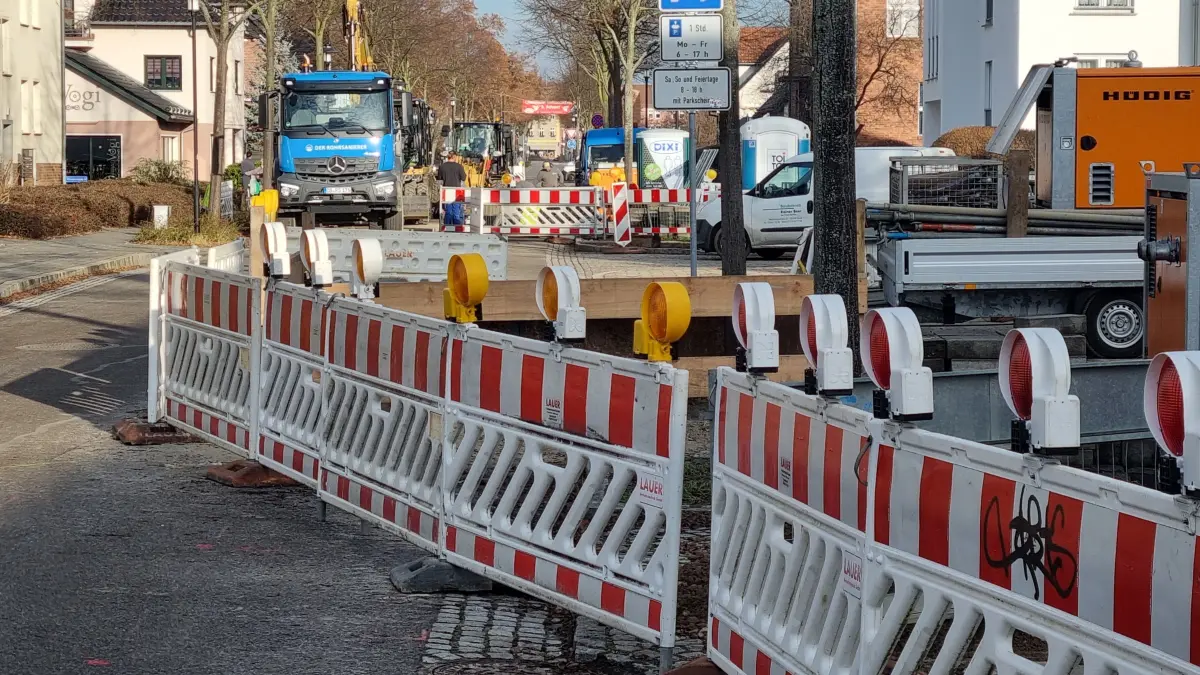 Ein Abschnitt der Poststraße in Lübbenau ist wegen Kanalbauarbeiten gesperrt.