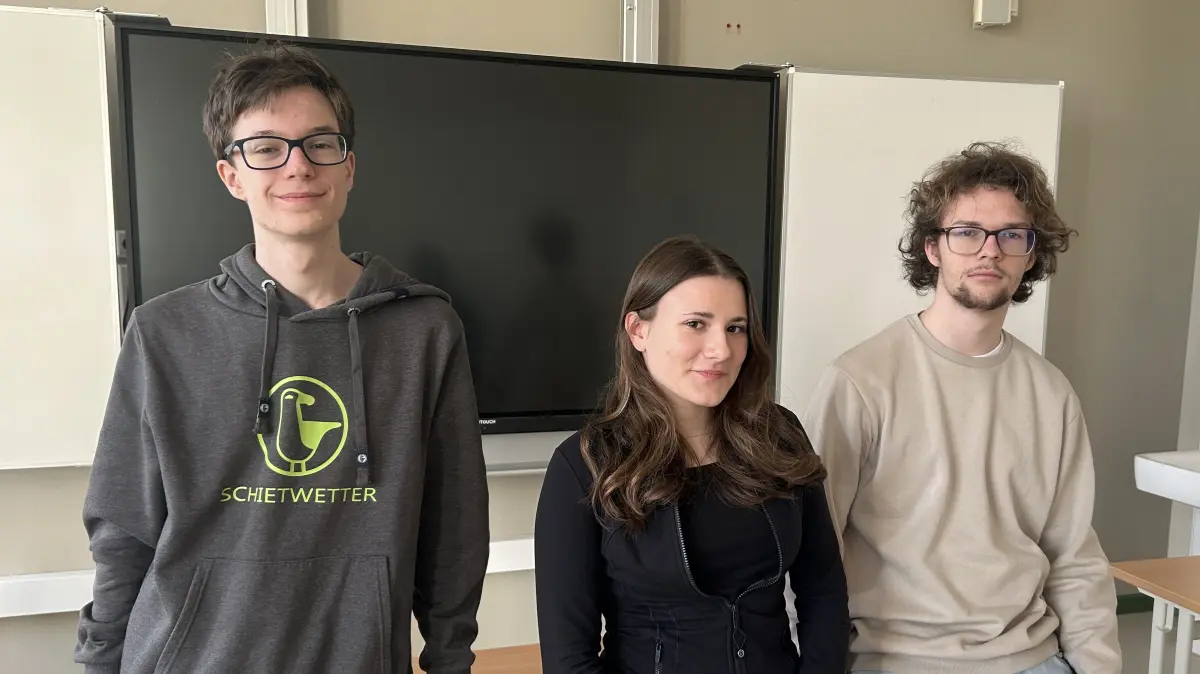 Frederik Grosser, Sophie Ermer und Milo Lortz sind Schüler am Sängerstadtgymnasium in Finsterwalde. Sie können Argumente für eine Wehrpflicht verstehen, gehen aber auch hart mit der Bundesregierung ins Gericht.