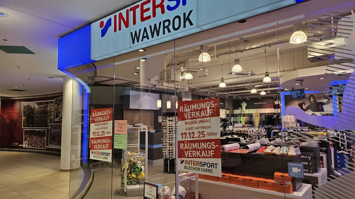 Bei Intersport Wawrok im Cottbuser Blechen Carré startet ein großer Räumungsverkauf. Das ist der Hintergrund.