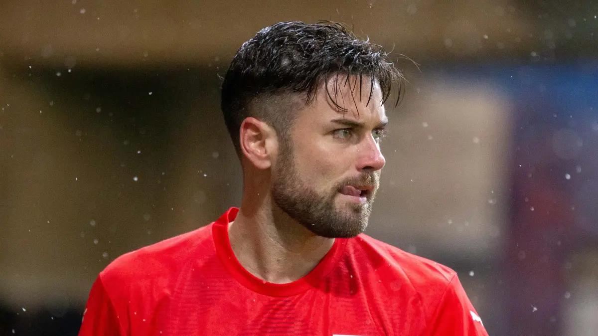 Niklas Kreuzer hat zuletzt für den SV Sandhausen und den Halleschen FC in der 3. Liga gespielt. Nun ist der Rechtsverteidiger zurück bei der SG Dynamo Dresden.