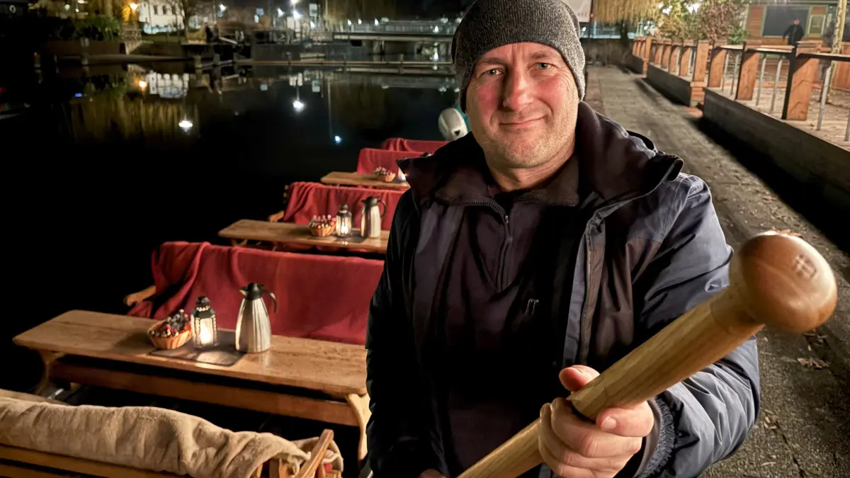 Winterkahnfahrt mit Martin Matthei aus dem Vorstand des Fährmannsvereins „Flottes Rudel“
