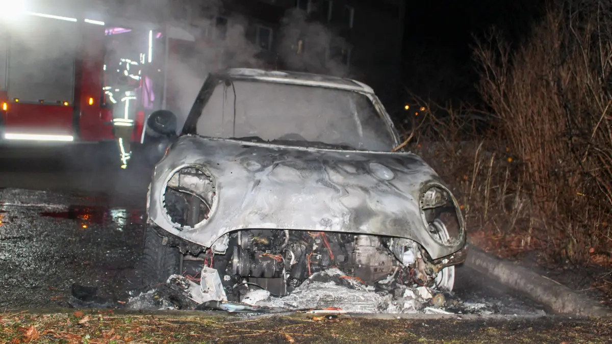In der Nacht zum 2. Weihnachtstag kam es im Cottbuser Stadtteil Sachsendorf zu einem PKW-Brand.