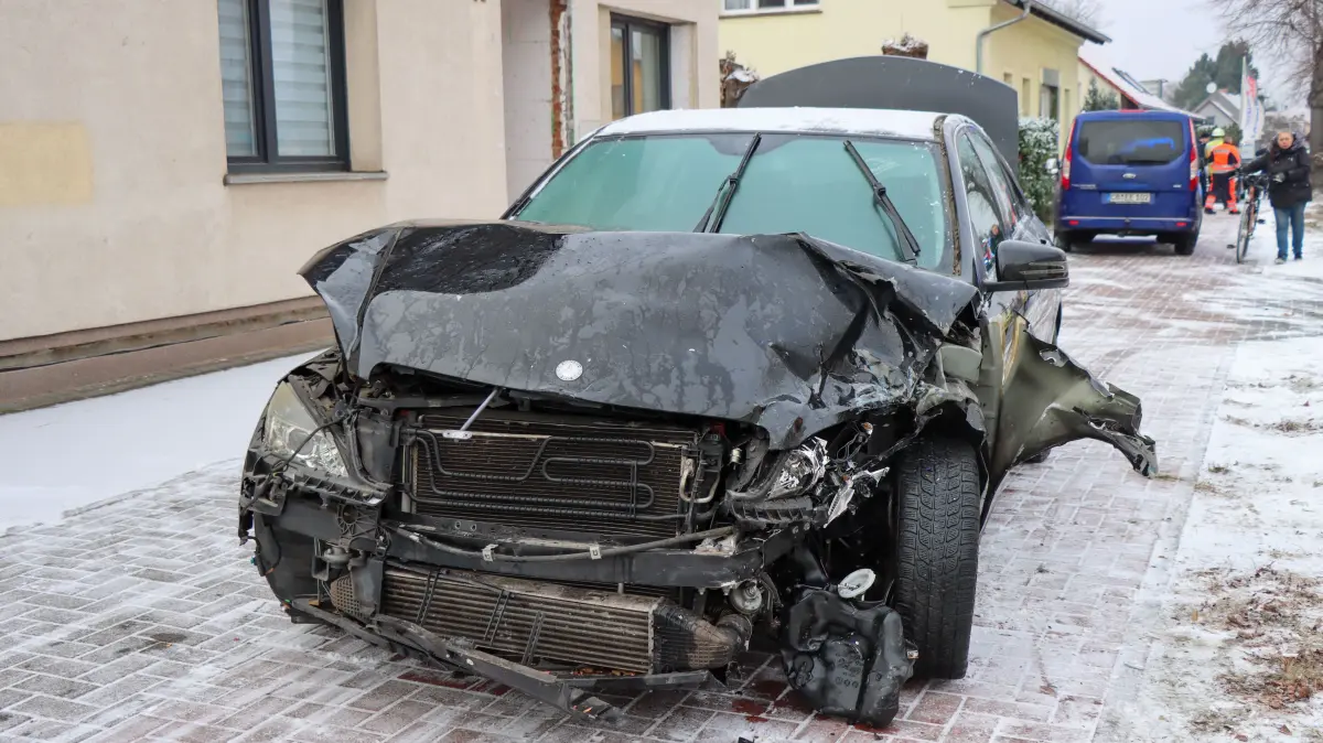 Verkehrsunfall Madlower Hauptstraße Cottbus 27. Dezember 2026