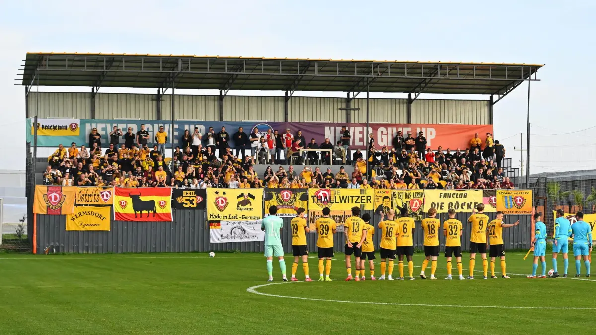 Aufstellung beider Teams,
Testspiel, Freundschaftsspiel im "NEVER GIVE UP" Football Center in Lara,
SG Dynamo Dresden gegen FC Aarau (Schweiz), Trainingslager in Lara / Türkei, Wintertrainingslager, Fußball, Fussball, 2. Bundesliga, Zweite Liga, Saison 2025/2026, Antalya, Trainingscamp, never give up, 06.01.2026,
Foto: Lutz Hentschel