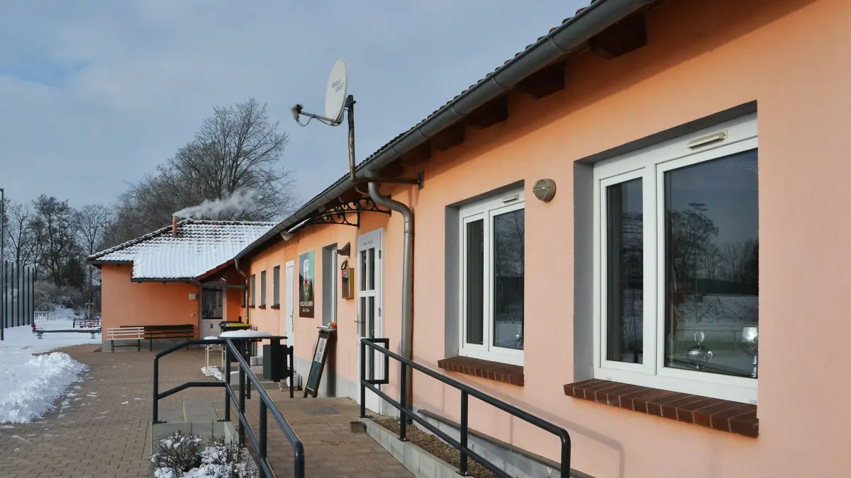 In der Winterspielpause der Landesliga Süd haben Unbekannte das Klubhaus beim 1. FC Guben in der Kaltenborner Straße aufgebrochen.