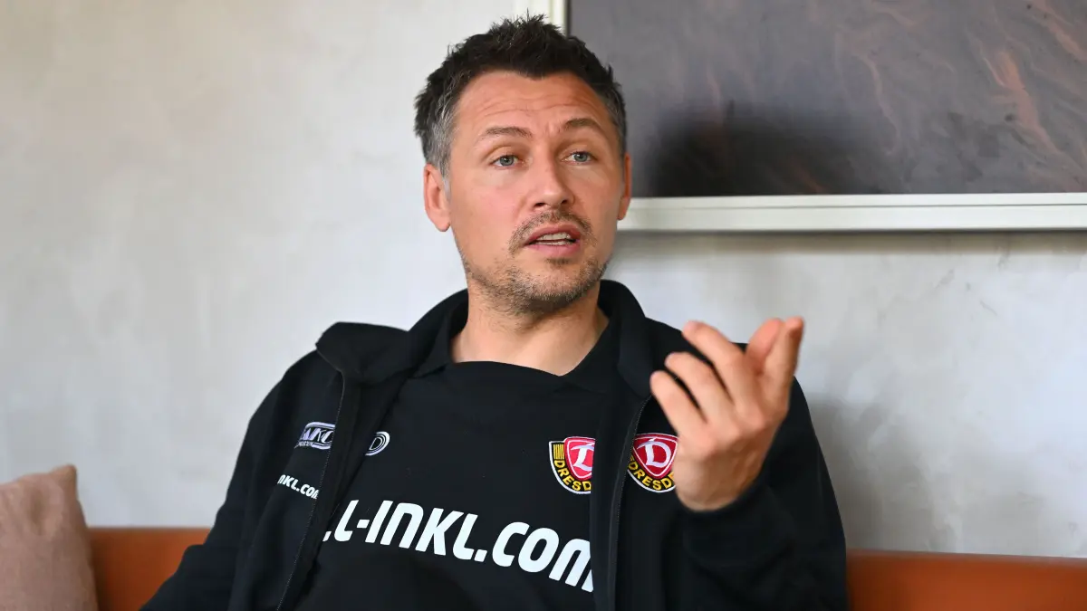 Sören Gonther (Sportgeschäftsführer) beim Interview im Teamhotel "Fame Residence Lara & Spa",
SG Dynamo Dresden, Trainingslager in Lara / Türkei, Wintertrainingslager, Fußball, Fussball, 2. Bundesliga, Zweite Liga, Saison 2025/2026, Antalya, Mannschaftshotel, Hotel, Fame Residence, Trainingscamp, 06.01.2026,
Foto: Lutz Hentschel