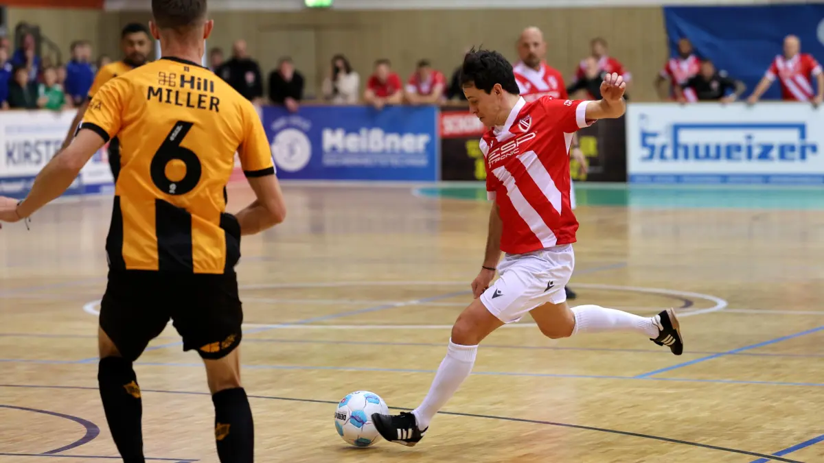 11. Bretterknaller in der Lausitz-Arena Cottbus: 3 Clemens Fandrich (Energie Cottbus)
