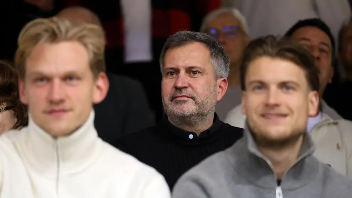 11. Bretterknaller in der Lausitz-Arena Cottbus: Der Cottbuser Oberbürgermeister Tobias Schick.