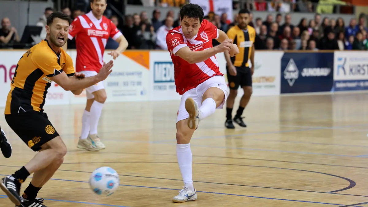 11. Bretterknaller in der Lausitz-Arena Cottbus: 10 Dimitar Rangelov (Energie Cottbus)