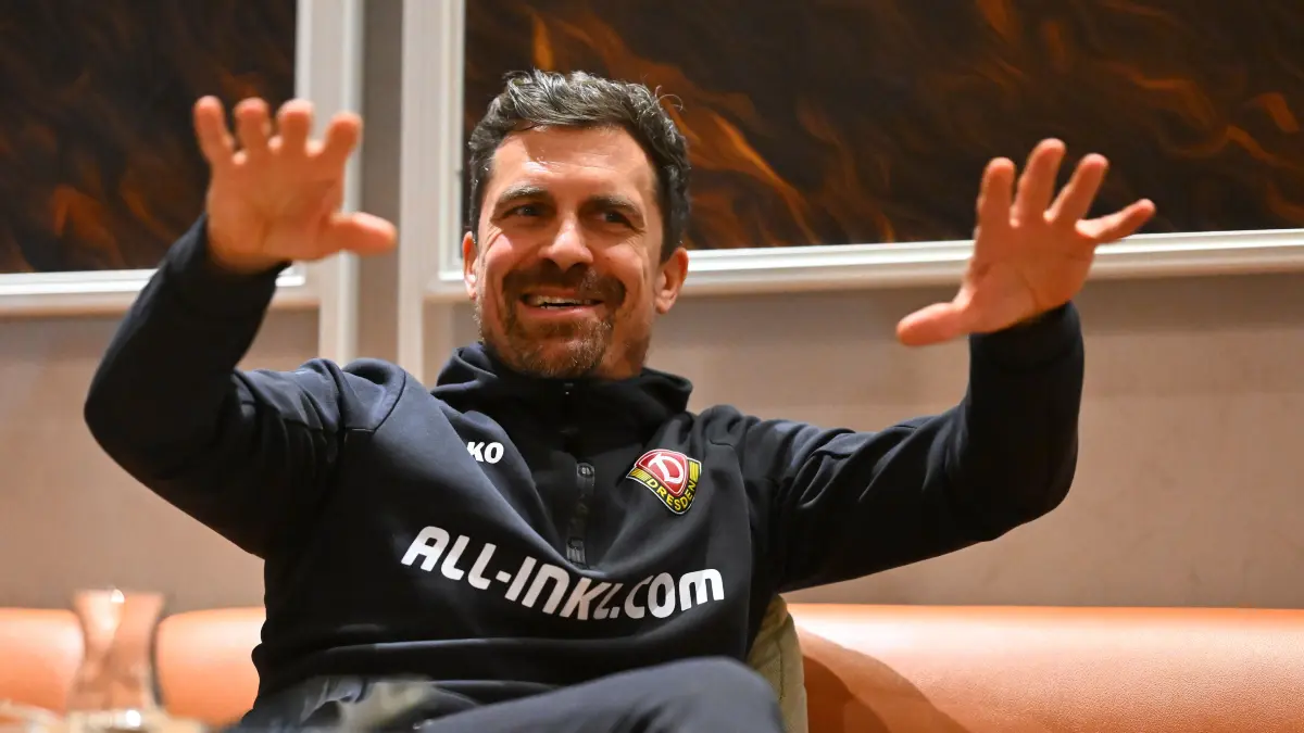 Trainer Thomas Stamm beim Interview im Teamhotel "Fame Residence Lara & Spa",
SG Dynamo Dresden, Trainingslager in Lara / Türkei, Wintertrainingslager, Fußball, Fussball, 2. Bundesliga, Zweite Liga, Saison 2025/2026, Antalya, Mannschaftshotel, Hotel, Fame Residence, Trainingscamp, 10.01.2026,
Foto: Lutz Hentschel