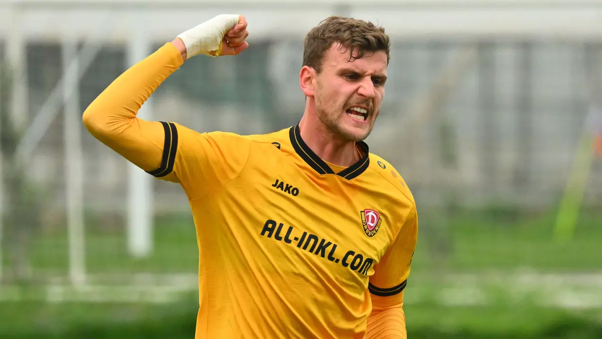 Tor zum 1:1, Torschütze Christoph Daferner (33, Dresden) jubelt, Jubel,
Testspiel, Freundschaftsspiel im "NEVER GIVE UP" Football Center in Lara,
SG Dynamo Dresden gegen Rot Weiss Essen, Trainingslager in Lara / Türkei, Wintertrainingslager, Fußball, Fussball, 2. Bundesliga, Zweite Liga, Saison 2025/2026, Antalya, Trainingscamp, never give up, 10.01.2026,
Foto: Lutz Hentschel