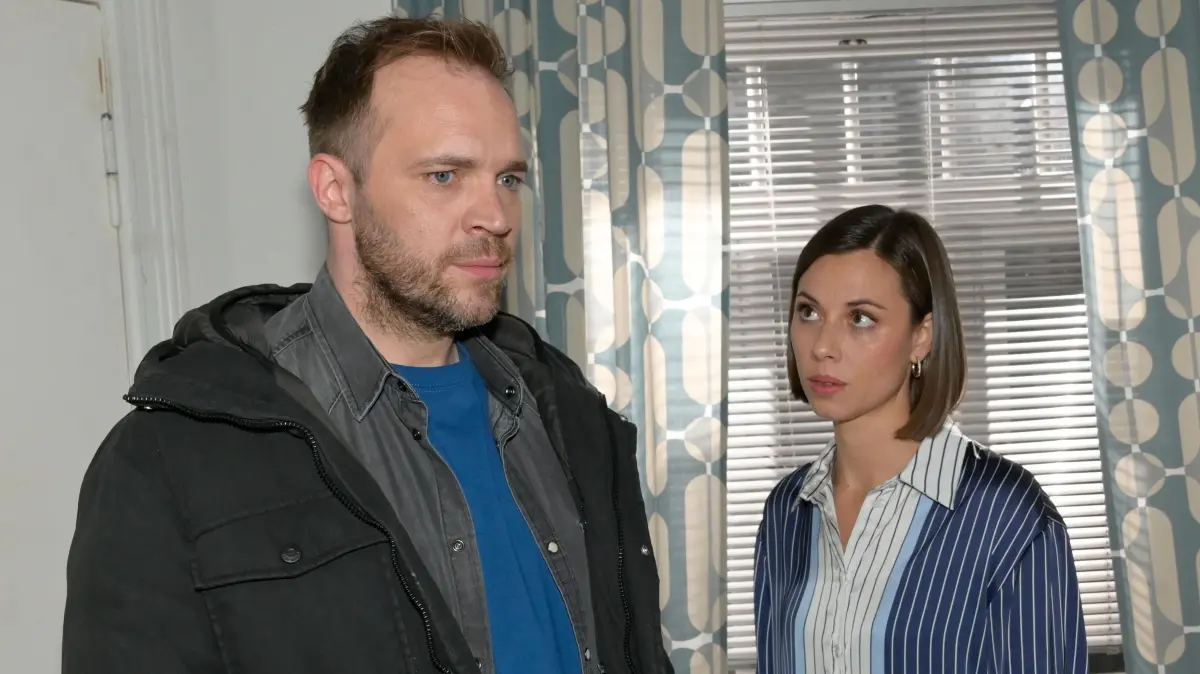 Erik (Patrick Heinrich) und Matilda (Anna-Katharina Fecher) haben Gefühle füreinander.