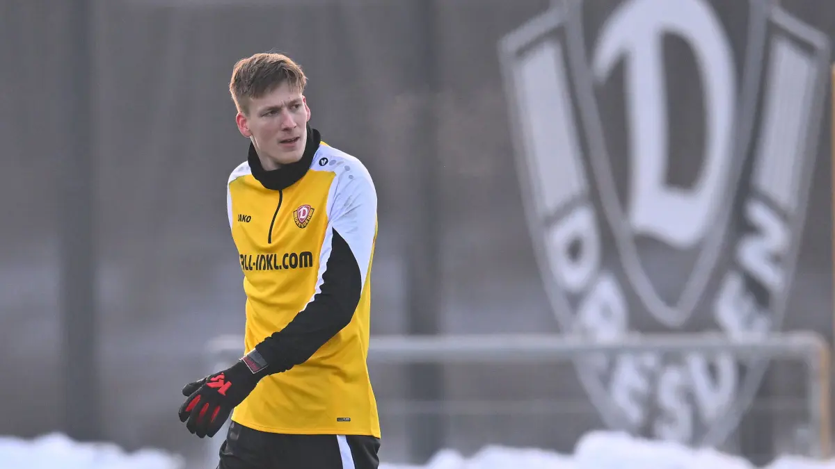 Torhüter Elias Bethke bei Dynamo Dresden: Nach dem ersten Training nahm der 22-Jährige auch gleich bei der ersten Medienrunde Stellung zu seinem Wechsel von Energie Cottbus zur SGD.