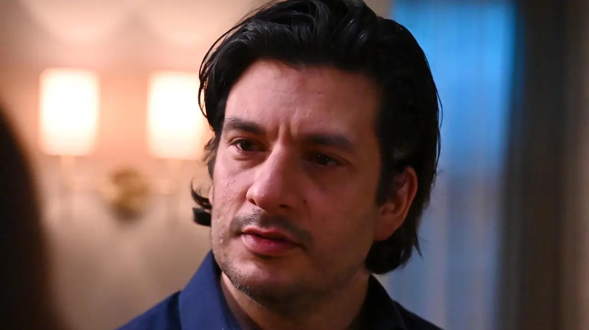 Maximilian (Francisco Medina) steht unter Druck.