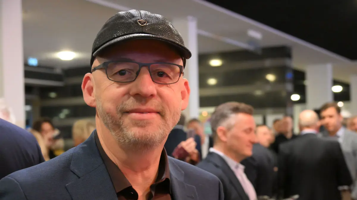 Unter den Gästen beim Neujahrsempfang der Stadt Cottbus 2026 in der Stadthalle ist auch Berthold Schneider, der künftige Intendant des Cottbuser Staatstheaters ab der Spielzeit 2026/27.