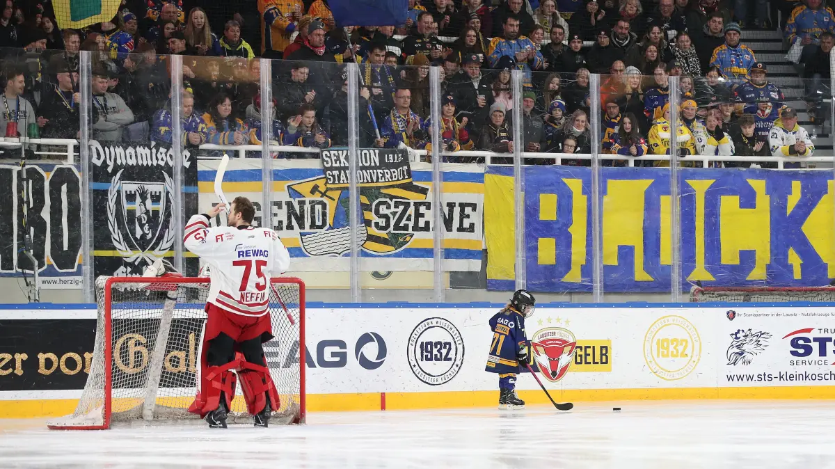 Lausitzer Fuechse vs. Eisbaeren Regensburg: 23.01.2026, Weisswasser, Lausitzer Fuechse vs. Eisbaeren Regensburg
Livia Breitkreuz