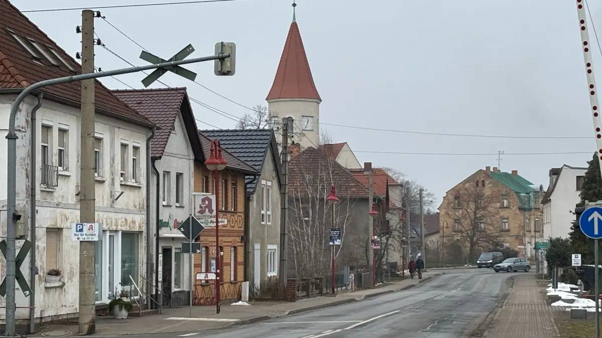 Die urkundliche Ersterwähnung von Hosena jährt sich in diesem Jahr zum 625. Mal. Das soll im Senftenberger Stadtteil groß gefeiert werden. Der Festakt findet in der örtlichen Christuskirche statt.