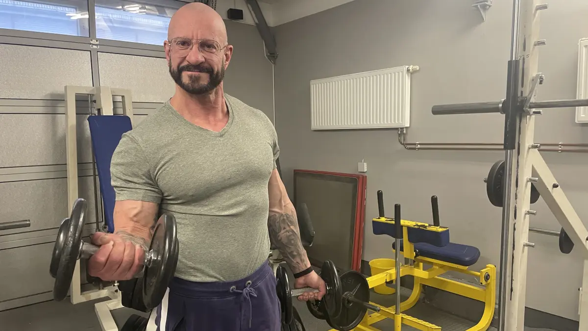 So sieht ein Weltmeister im Bodybuilding aus. Der Weg dorthin hat auch für Ronny Janke aus Massen über intensives Krafttraining geführt. Er erklärt, warum Muskeln so wichtig sind und wie man sie trainiert.